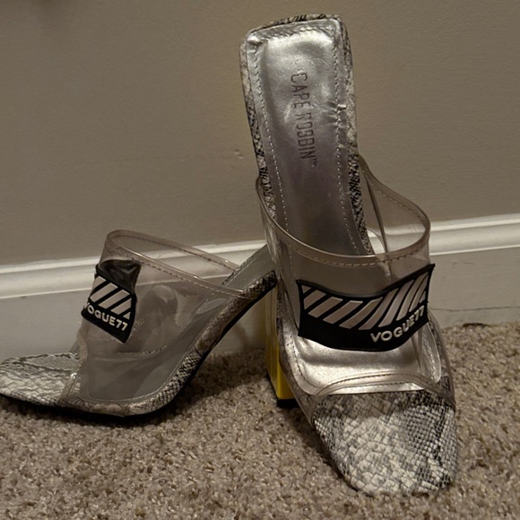 Vogue Black and Silver Patterned Heels - Picture 1 of 4